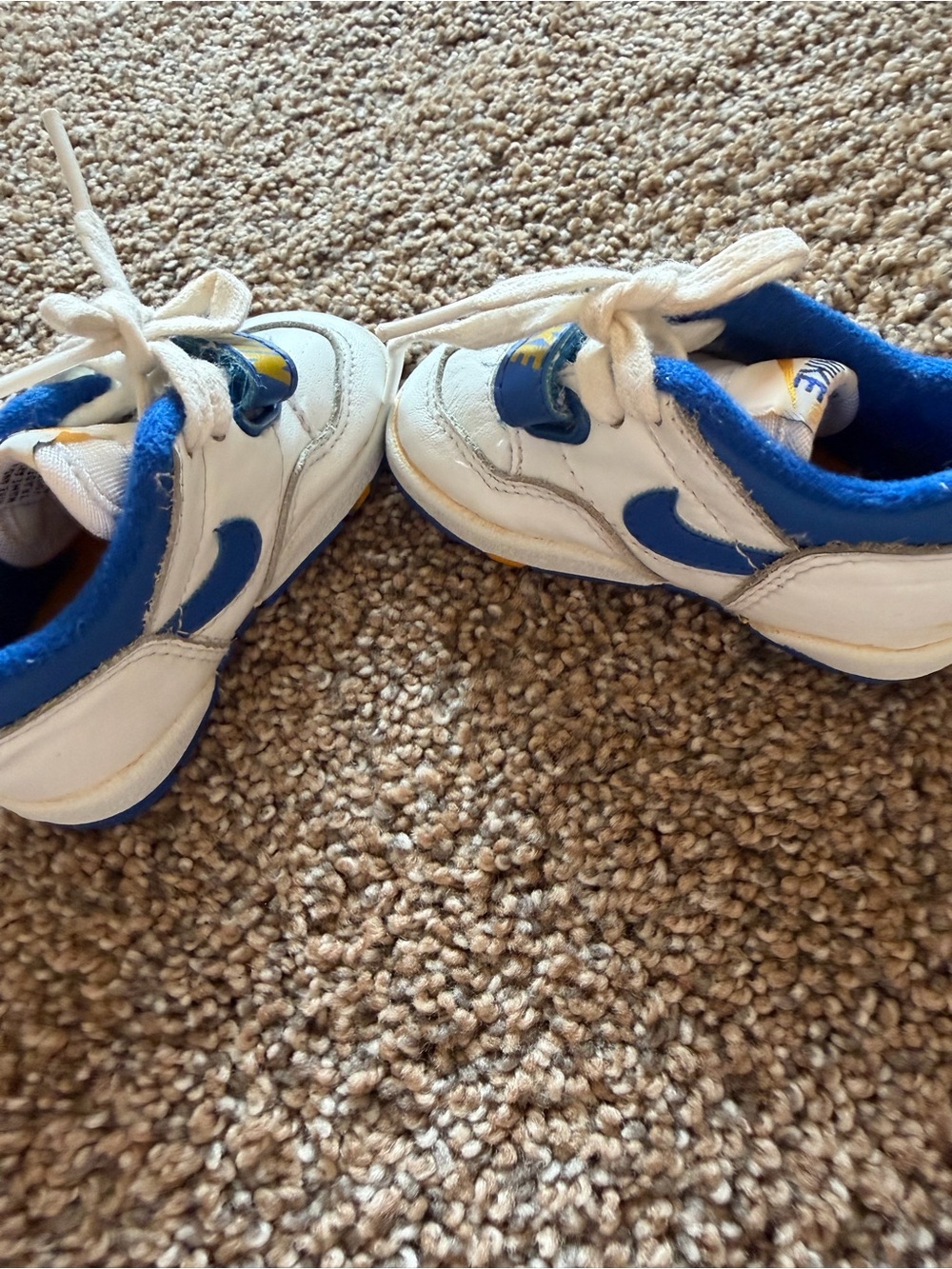NIKE Vintage Royal Blue & White Sneakers - Picture 8 of 9